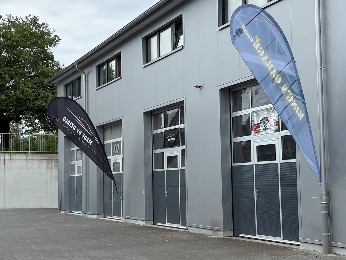 außerhalb von Kings Garage