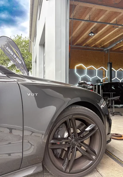 kings garage 12